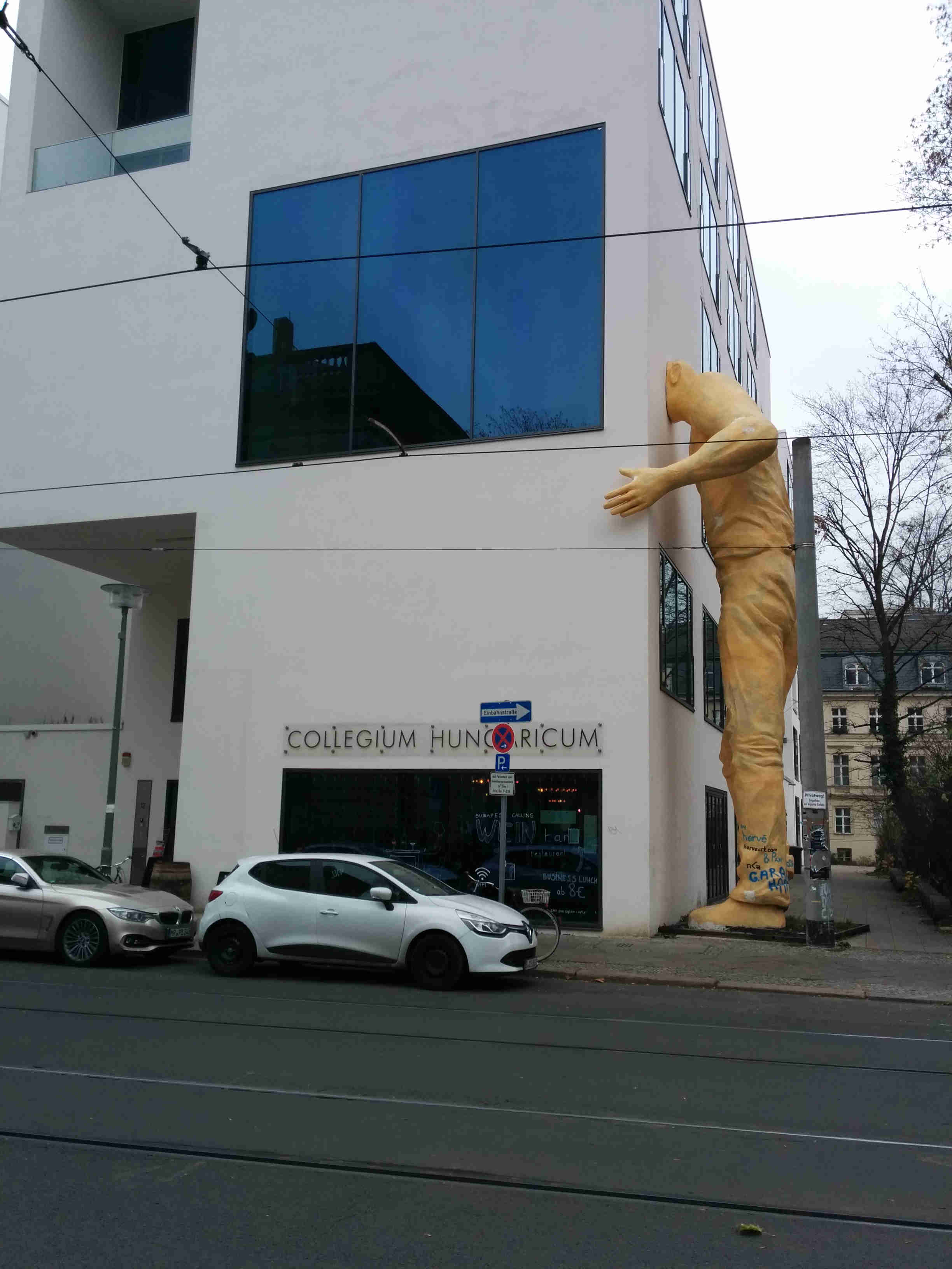 BERLÍN - CURIOSA ESTAMPA DE LA CIUDAD