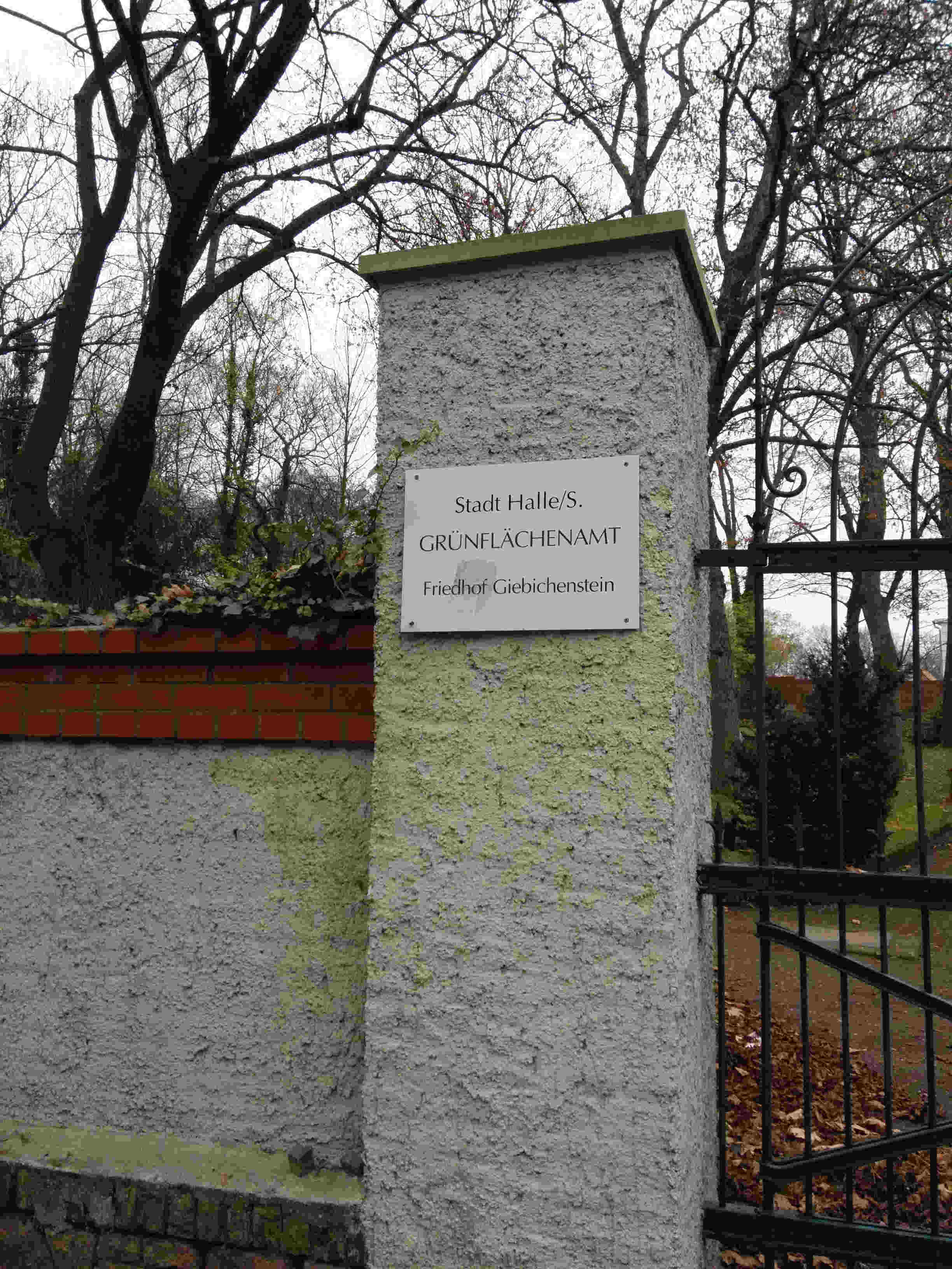 HALLE - ENTRADA CEMENTERIO DONDE REPOSAN LOS RESTOS DE G. CANTOR