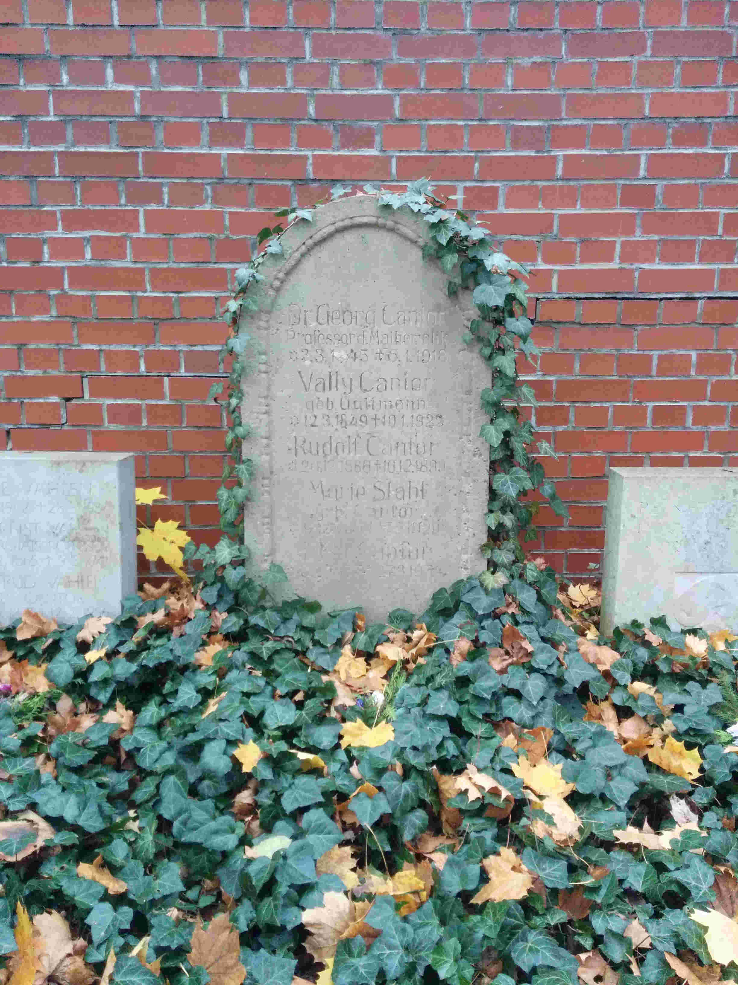 HALLE -  TUMBA DE G. CANTOR