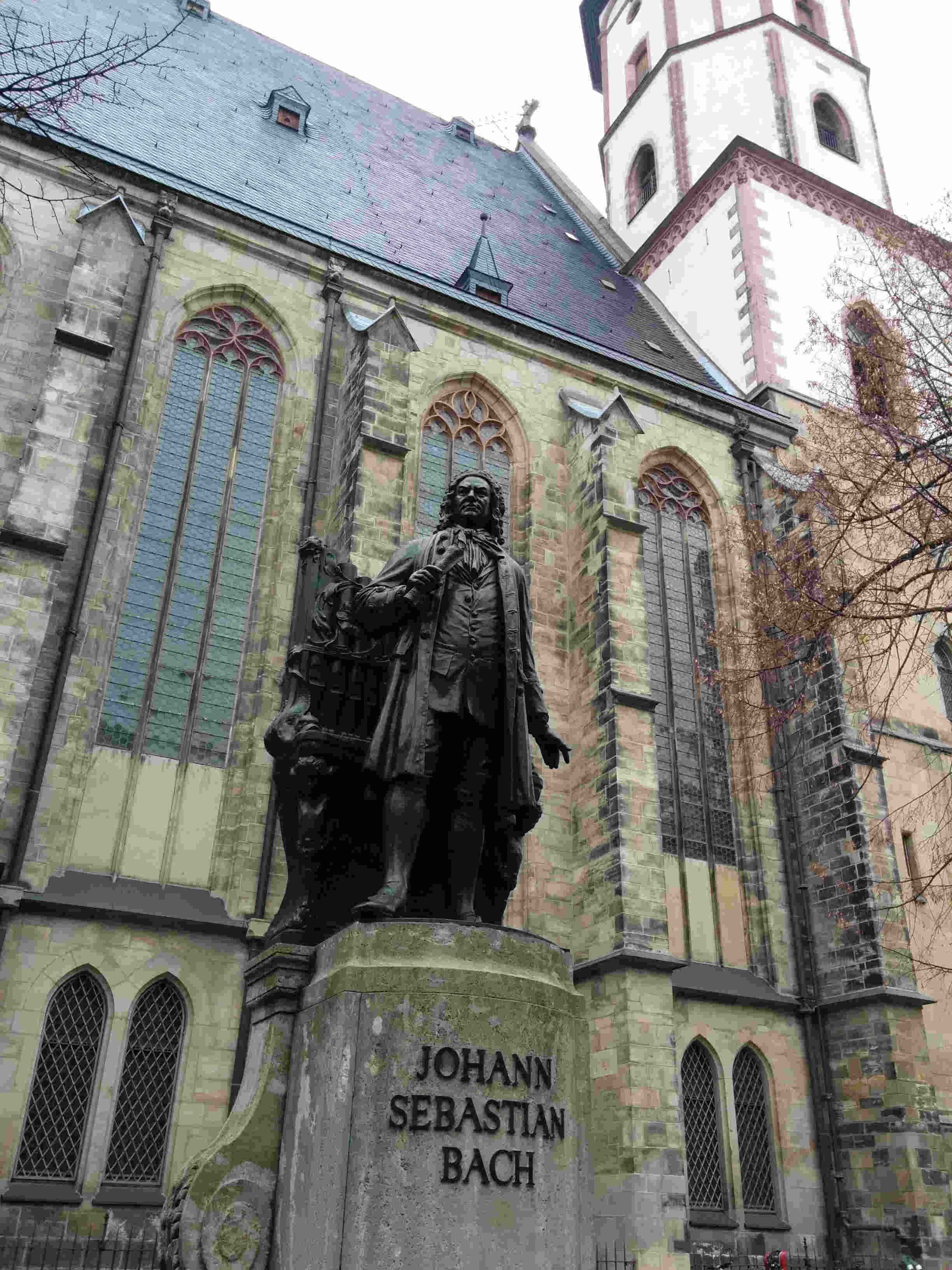 ESTATUA DE JOHANN SEBASTIAN BACH EN LEIPZIG