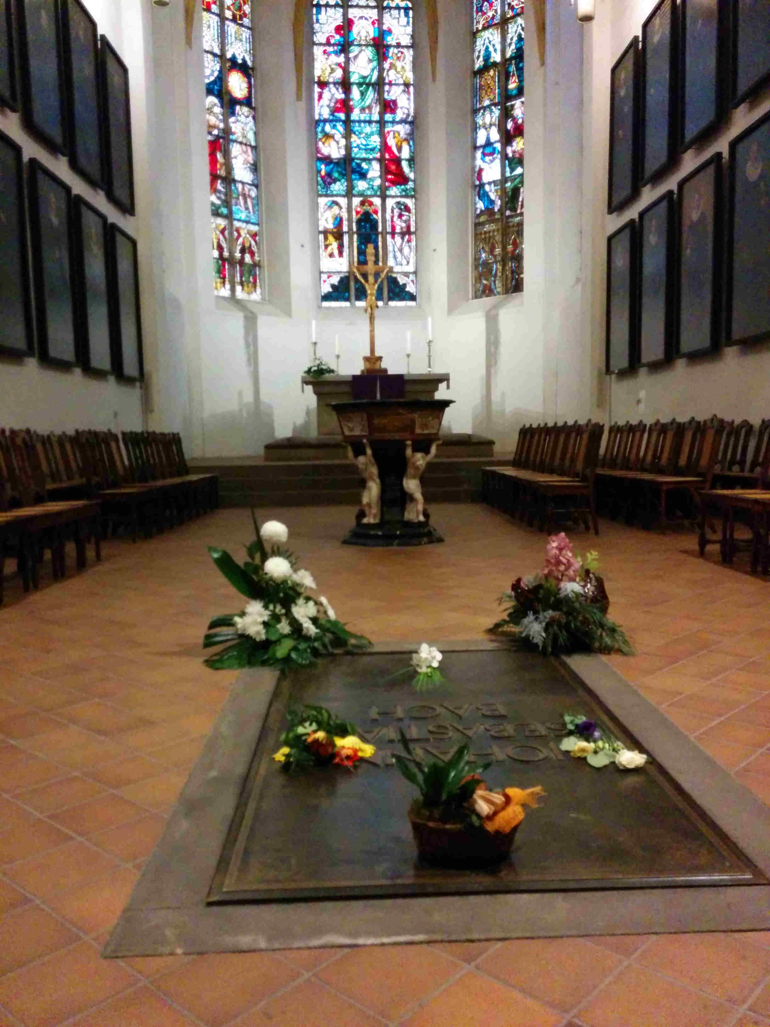 TUMBA DE JOHANN SEBASTIAN BACH EN LA IGLESIA DE ST. TOMAS EN LEIPZIG