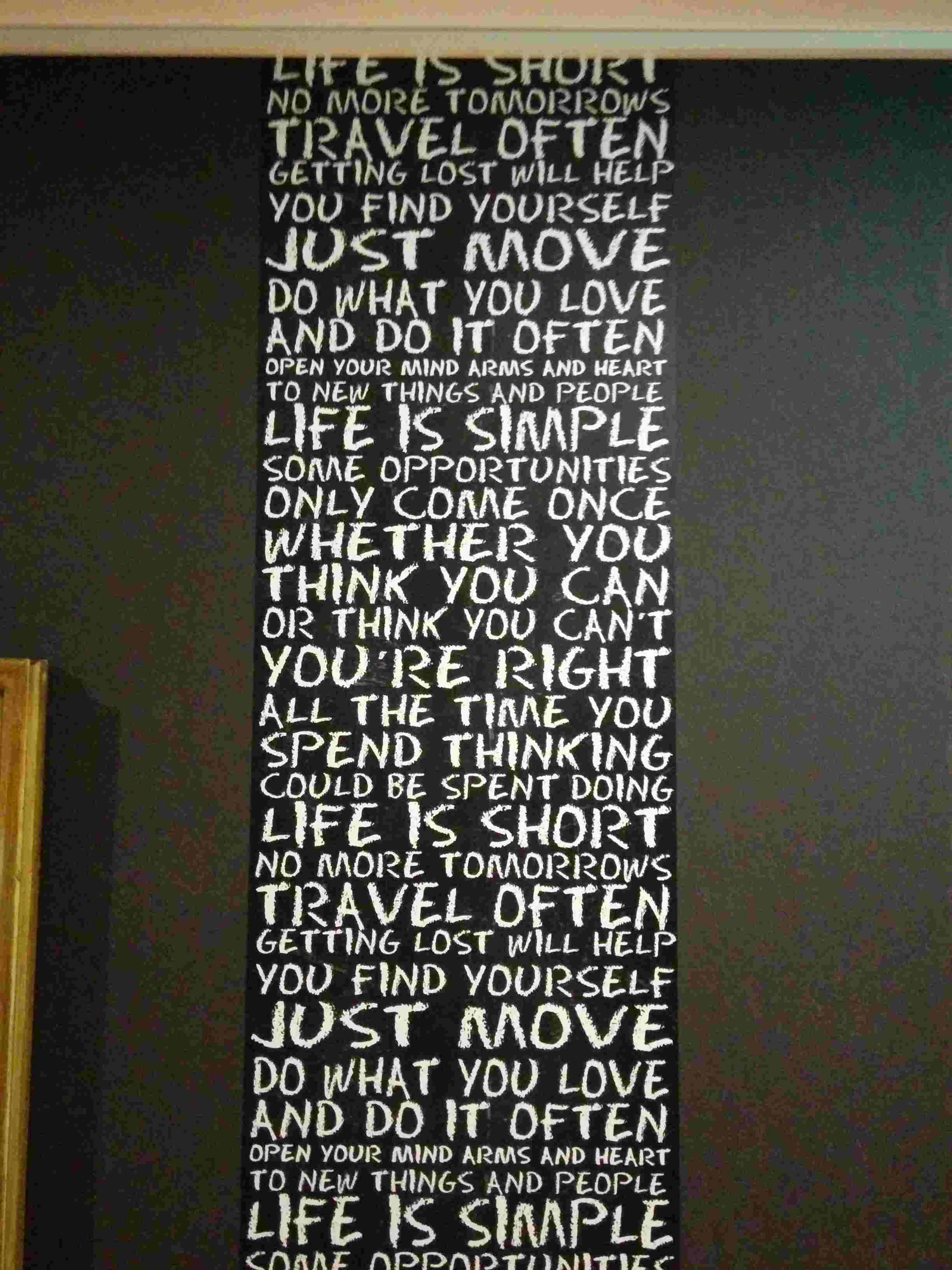 DETALLE DE LA DECORACION DEL RESTAURANTE DONDE COMI