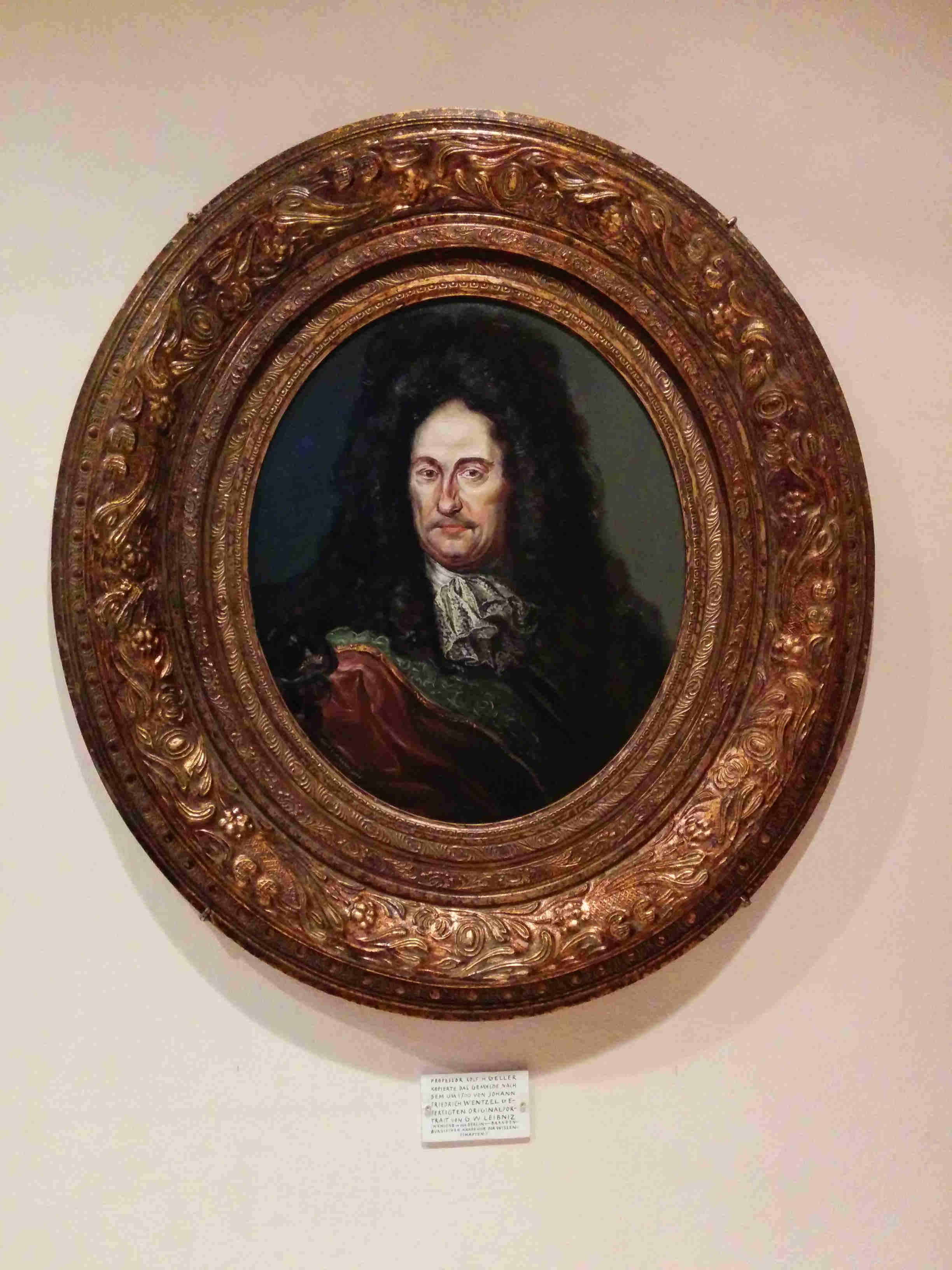 RETRATO DE G. LEIBNIZ EN LA IGLESIA DONDE ESTA ENTERRADO