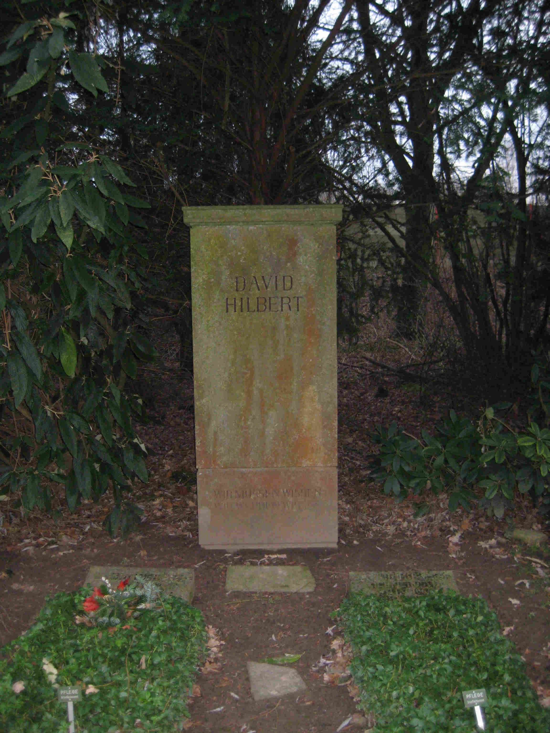 TUMBA DE D. HILBERT EN EL CEMENTERIO MUNICIPAL DE GÖTTINGEN